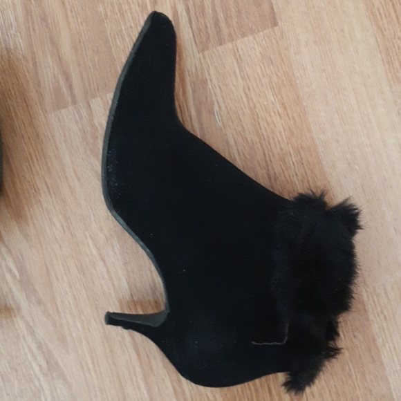 * host pick 🥳 1940's RARE vintage boots. - Picture 4 of 9